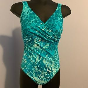 Cross-front one piece bathing suit